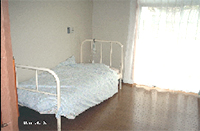 庭園を見下ろせる居室